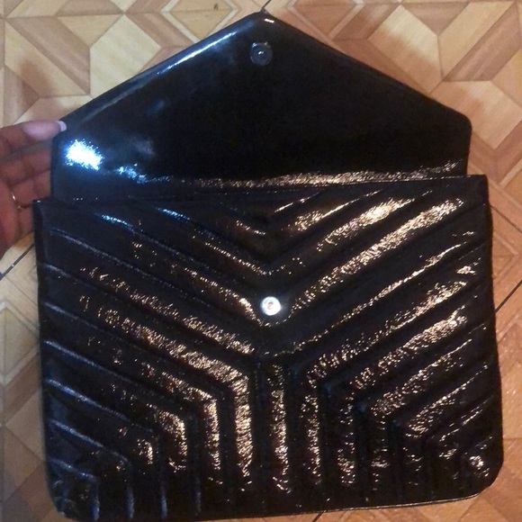 NEW YSL CLUTCH - Picture 2 of 4